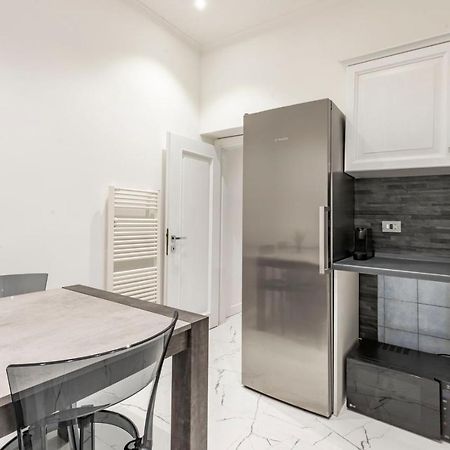 Trevi Luxury Apartment Jacuzzi Rome Bagian luar foto