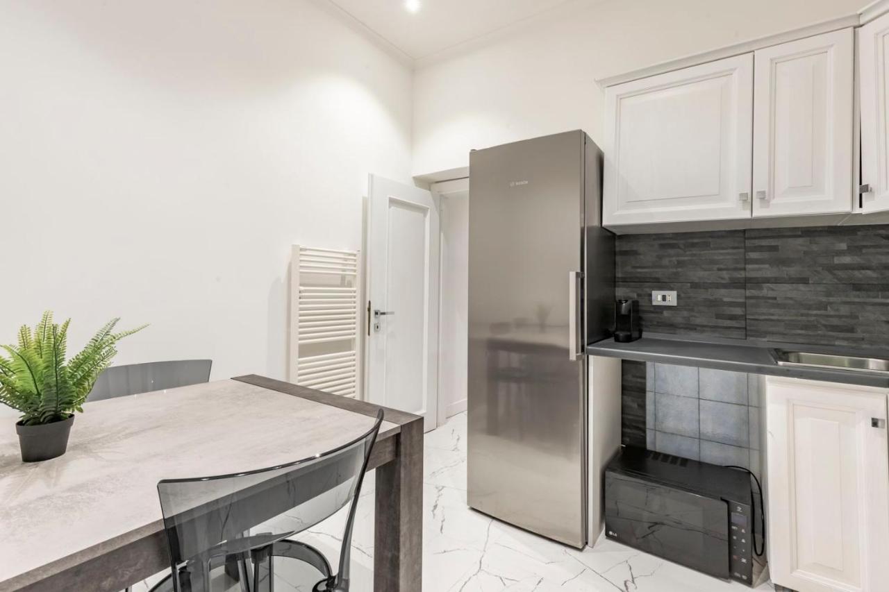 Trevi Luxury Apartment Jacuzzi Rome Bagian luar foto