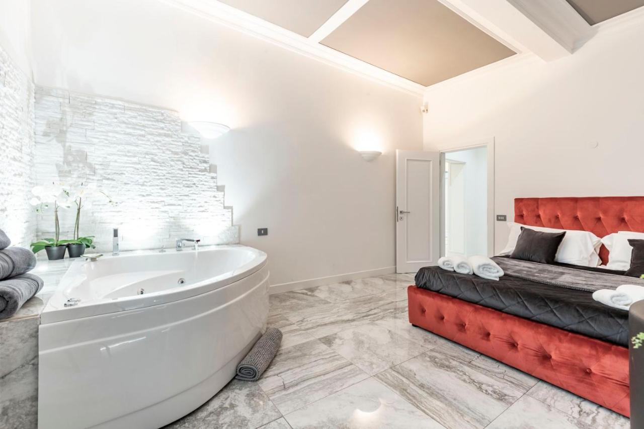 Trevi Luxury Apartment Jacuzzi Rome Bagian luar foto