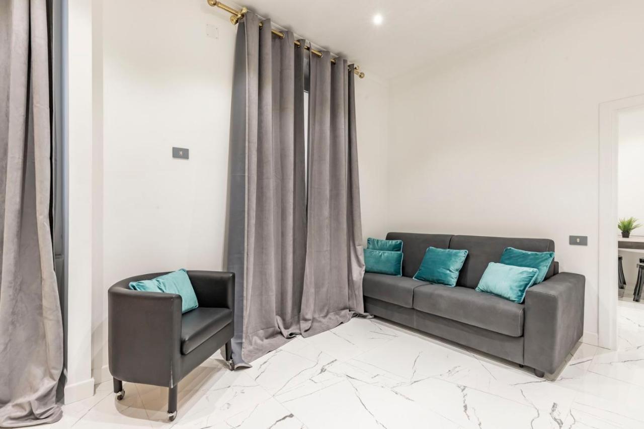 Trevi Luxury Apartment Jacuzzi Rome Bagian luar foto