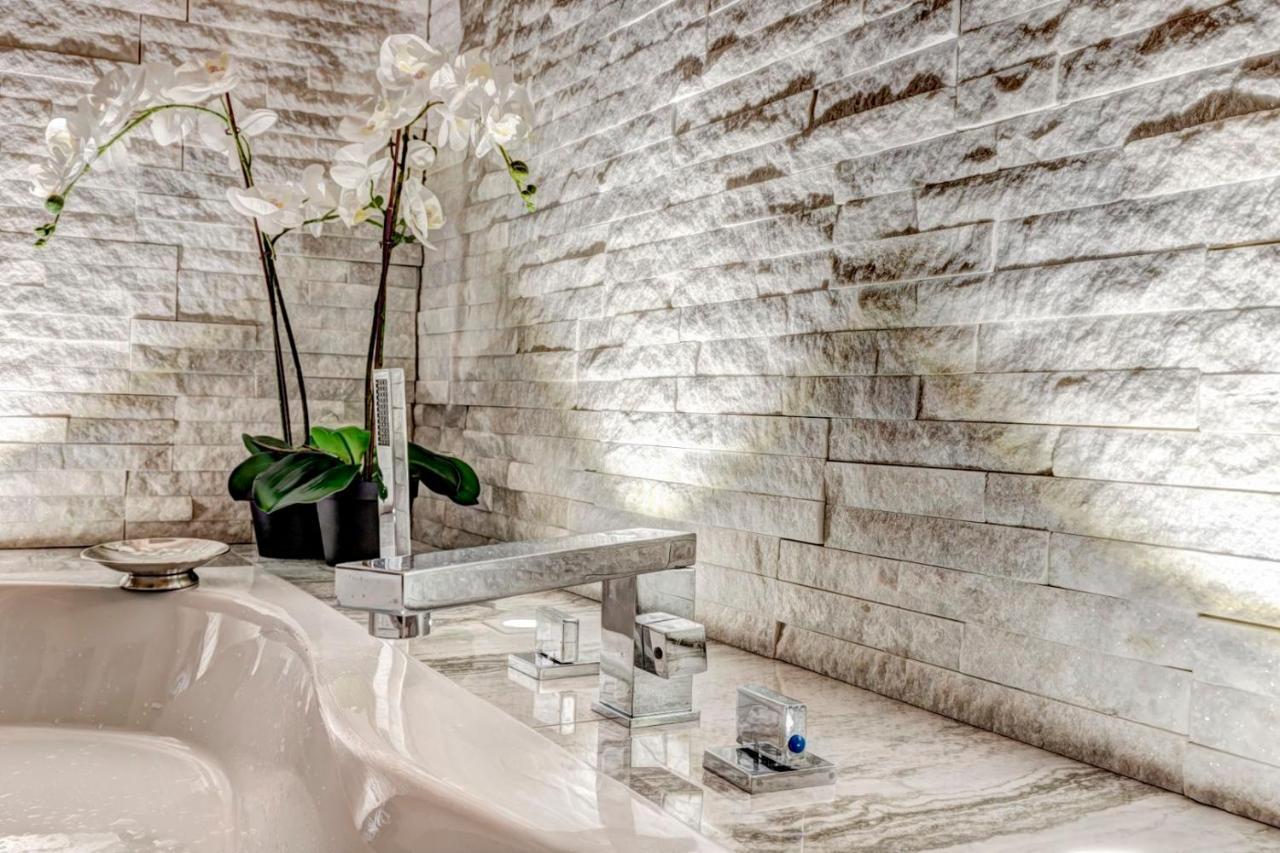 Trevi Luxury Apartment Jacuzzi Rome Bagian luar foto