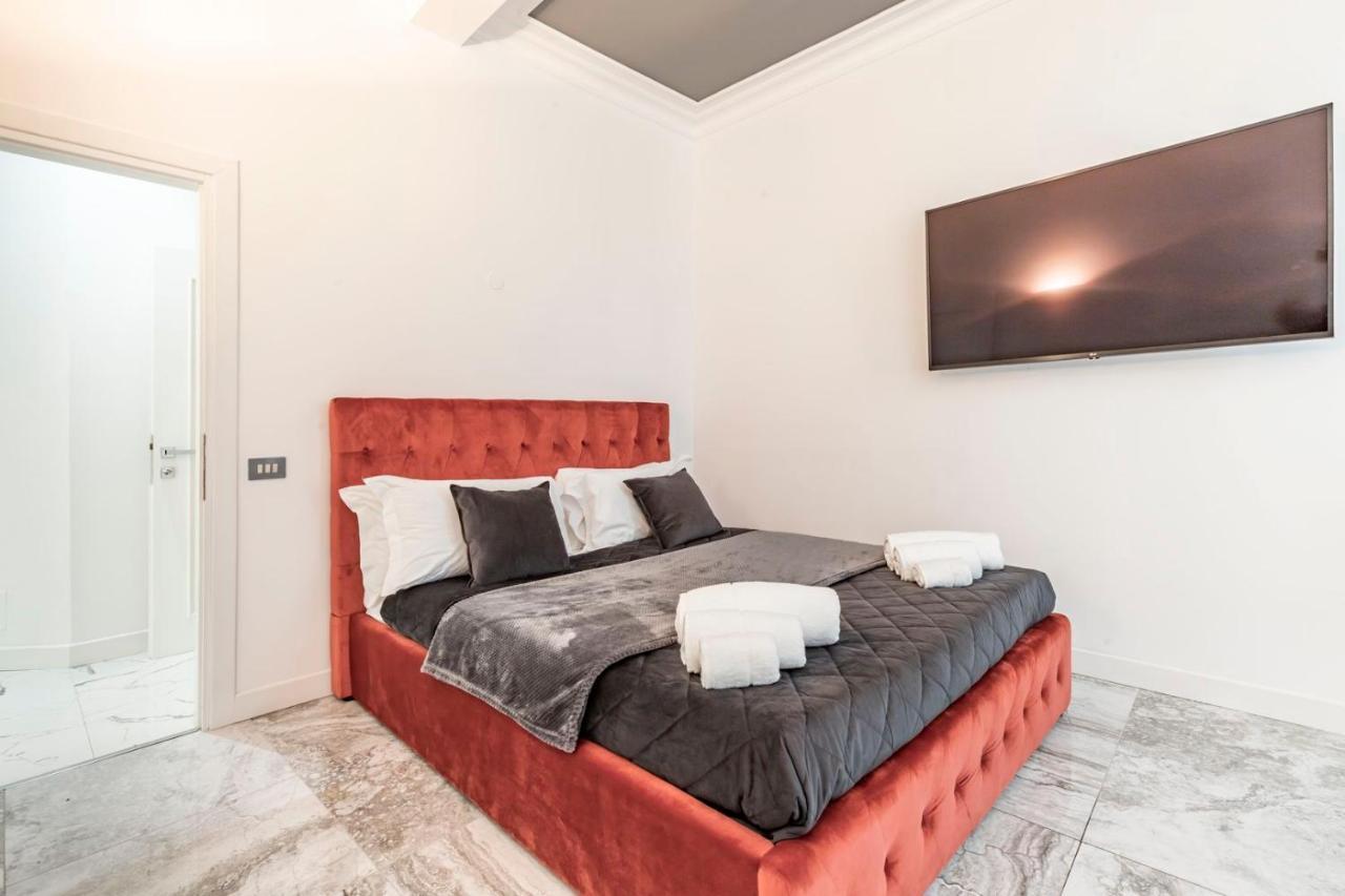 Trevi Luxury Apartment Jacuzzi Rome Bagian luar foto