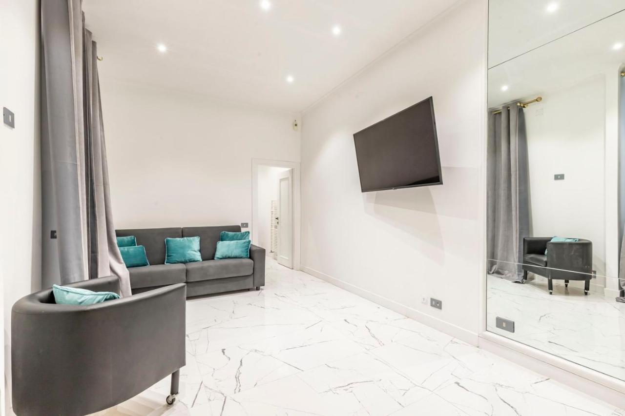 Trevi Luxury Apartment Jacuzzi Rome Bagian luar foto